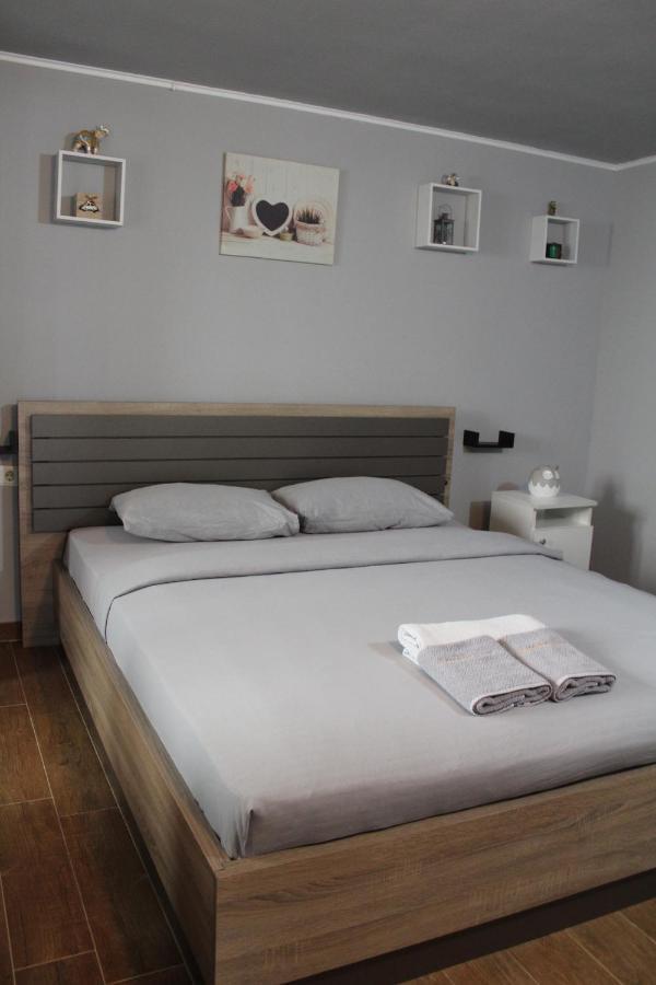 Apartman Daca Podgorica Exteriör bild