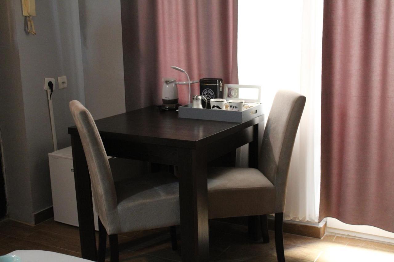 Apartman Daca Lägenhet Podgorica Exteriör bild
